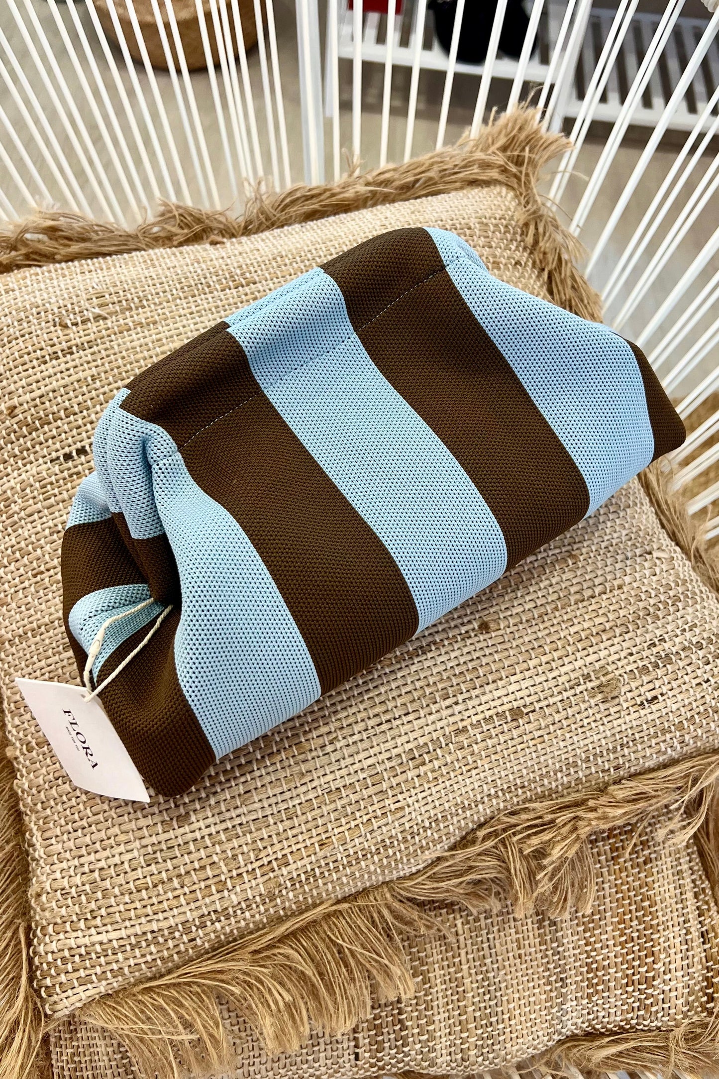POUCH RIGHE CELESTE-MORO