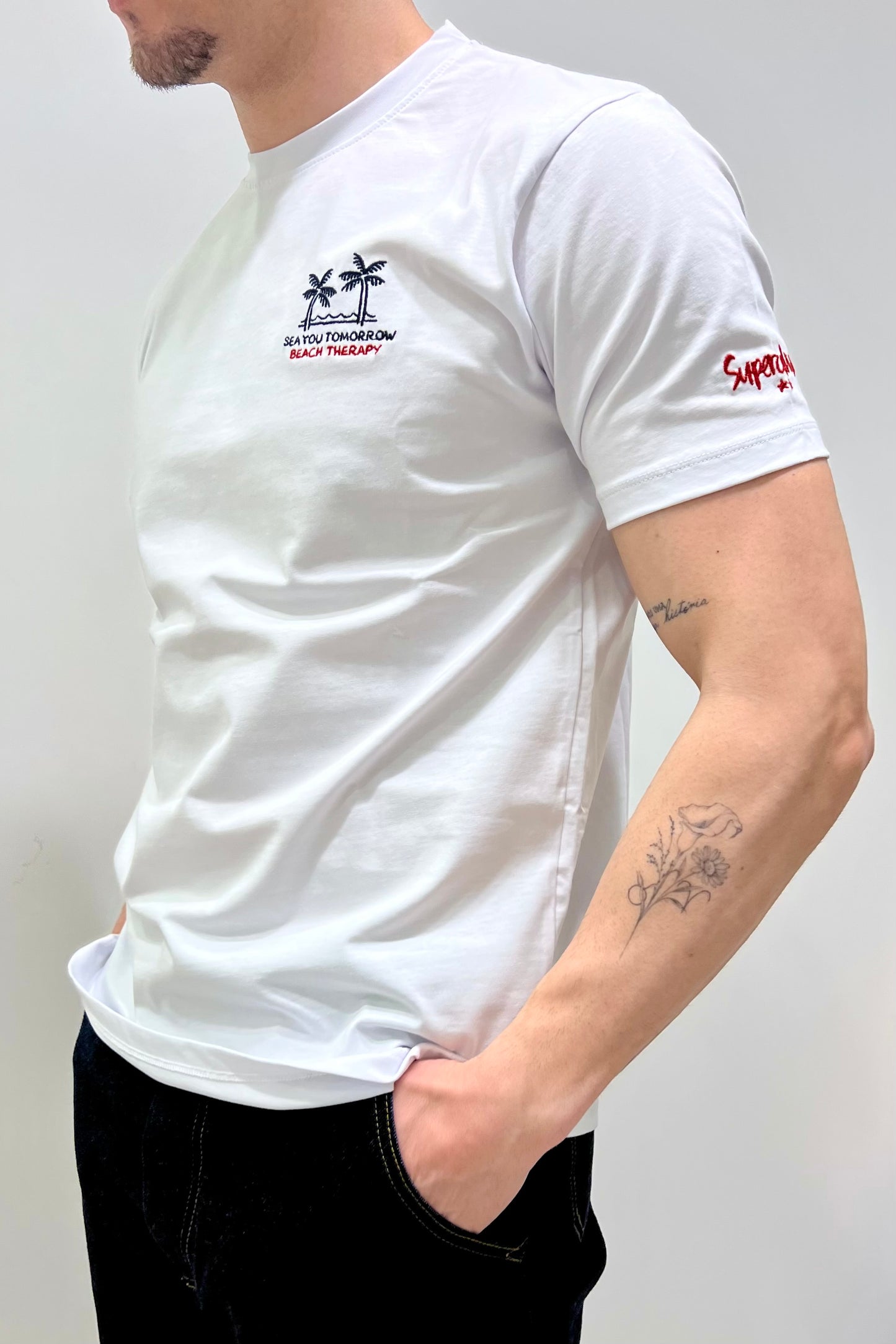 T-SHIRT “BEACH THERAPY”
