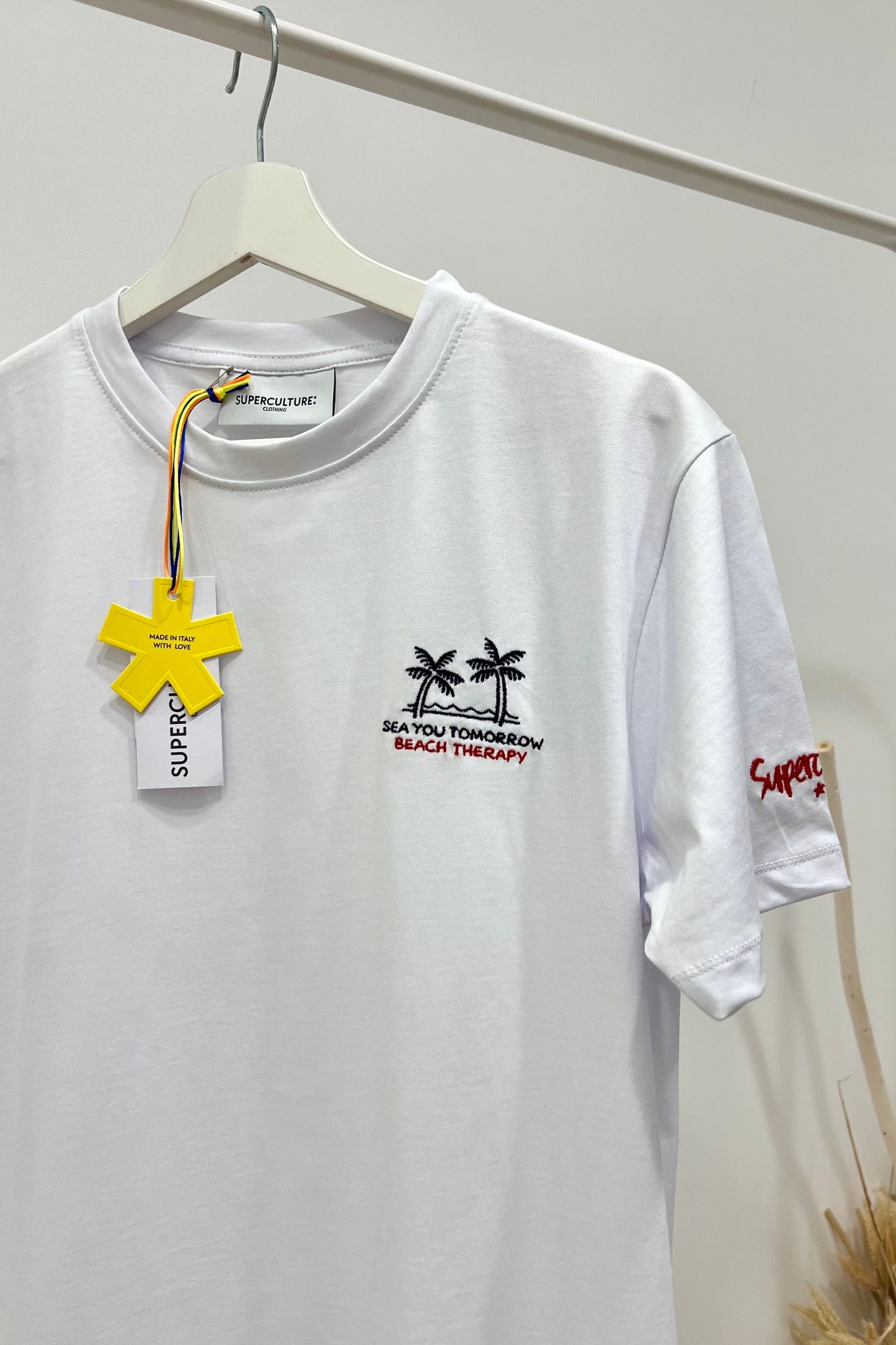 T-SHIRT “BEACH THERAPY”